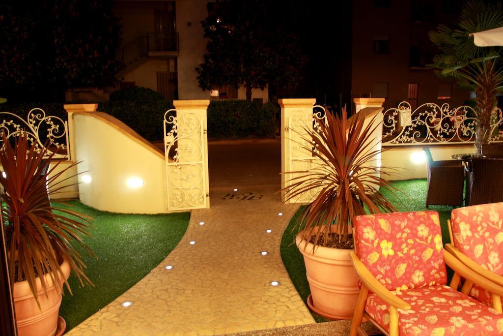 Hotel Monica Τσέρβια Εξωτερικό φωτογραφία