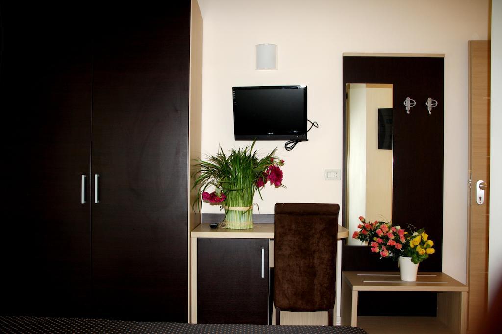 Hotel Monica Τσέρβια Δωμάτιο φωτογραφία